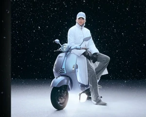 Vespa 946 Snake蛇年限量版亮相