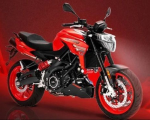 阿普利亚 Aprilia Shiver 900：驭风而来，震撼上新
