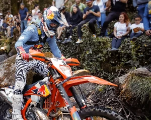 KTM冠军：马背男孩到Hard Enduro世界冠军之路