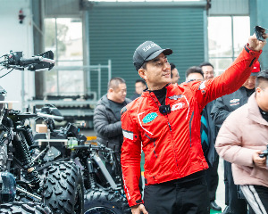 双厨狂喜！任贤齐到访QJMOTOR工厂