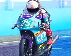 荣获季军！CFMOTO天才计划车手 历史首登Moto4领奖台！