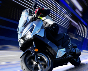 光阳Racing H150豪华版14980元，性价比再升级