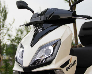 所谓踏板车的六边形战士层出不穷参数配置爆表 UY125则做精内围自然封神